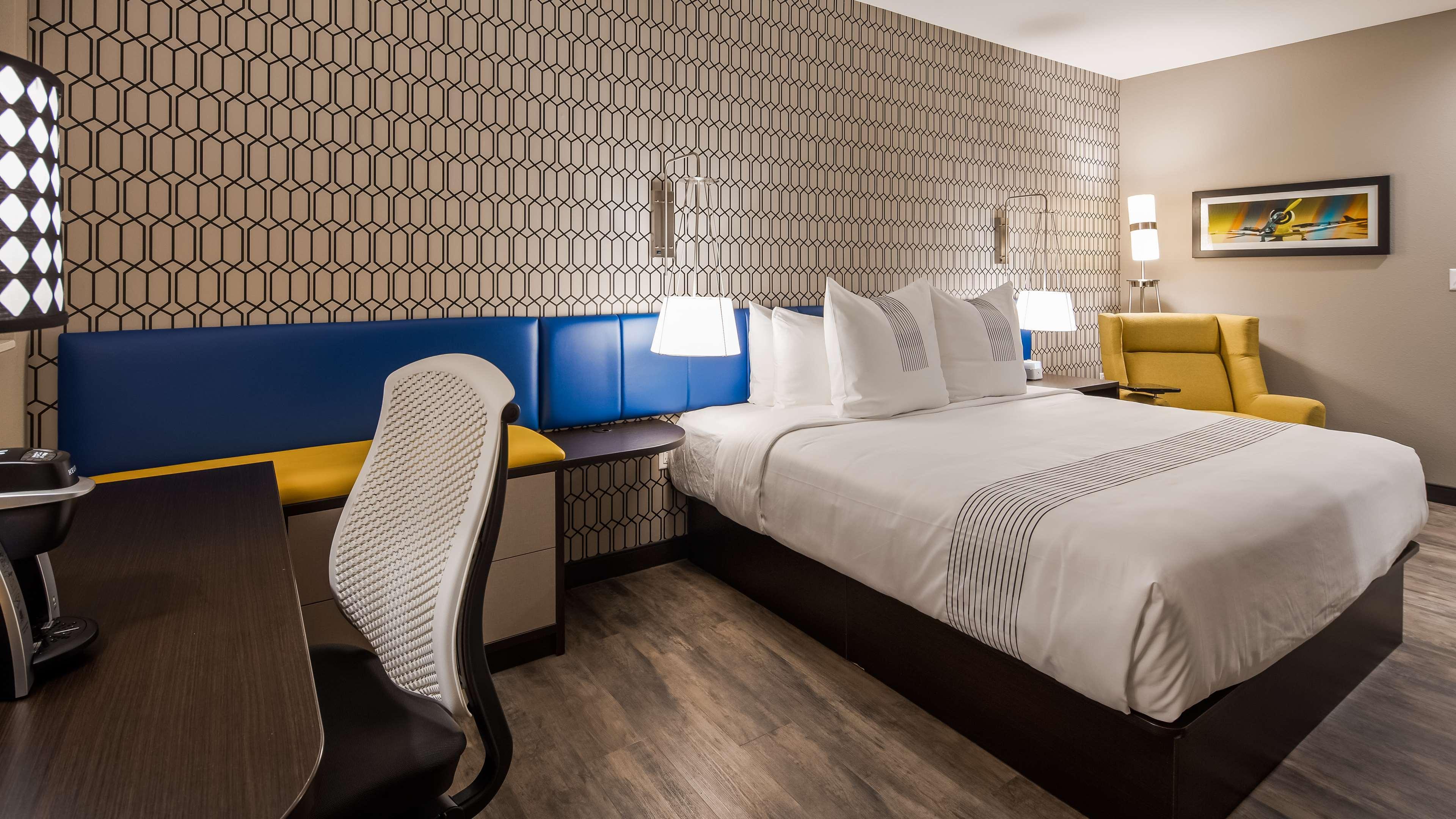 Glo Best Western Tulsa-Catoosa East Route 66 Exterior photo