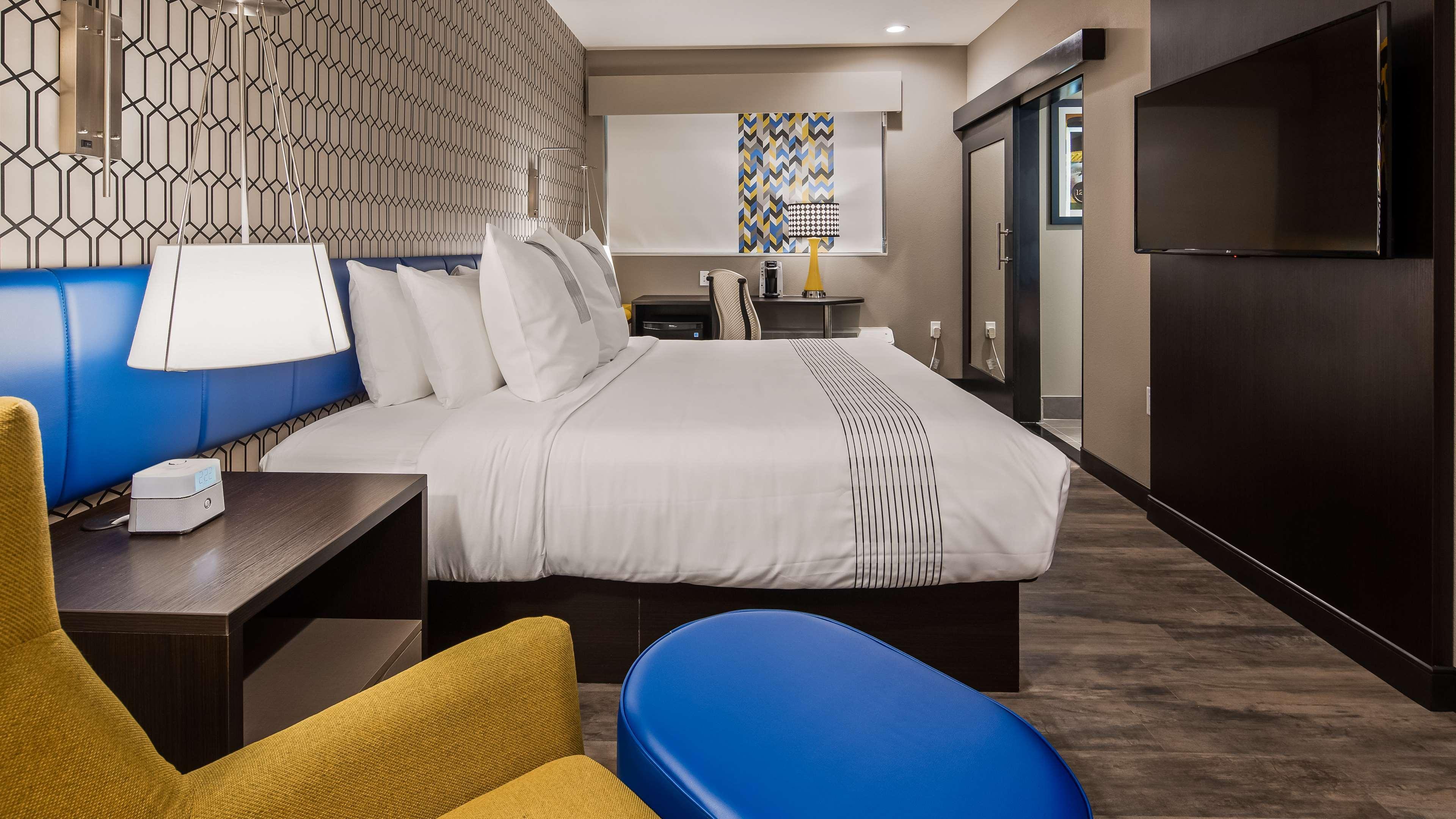 Glo Best Western Tulsa-Catoosa East Route 66 Exterior photo