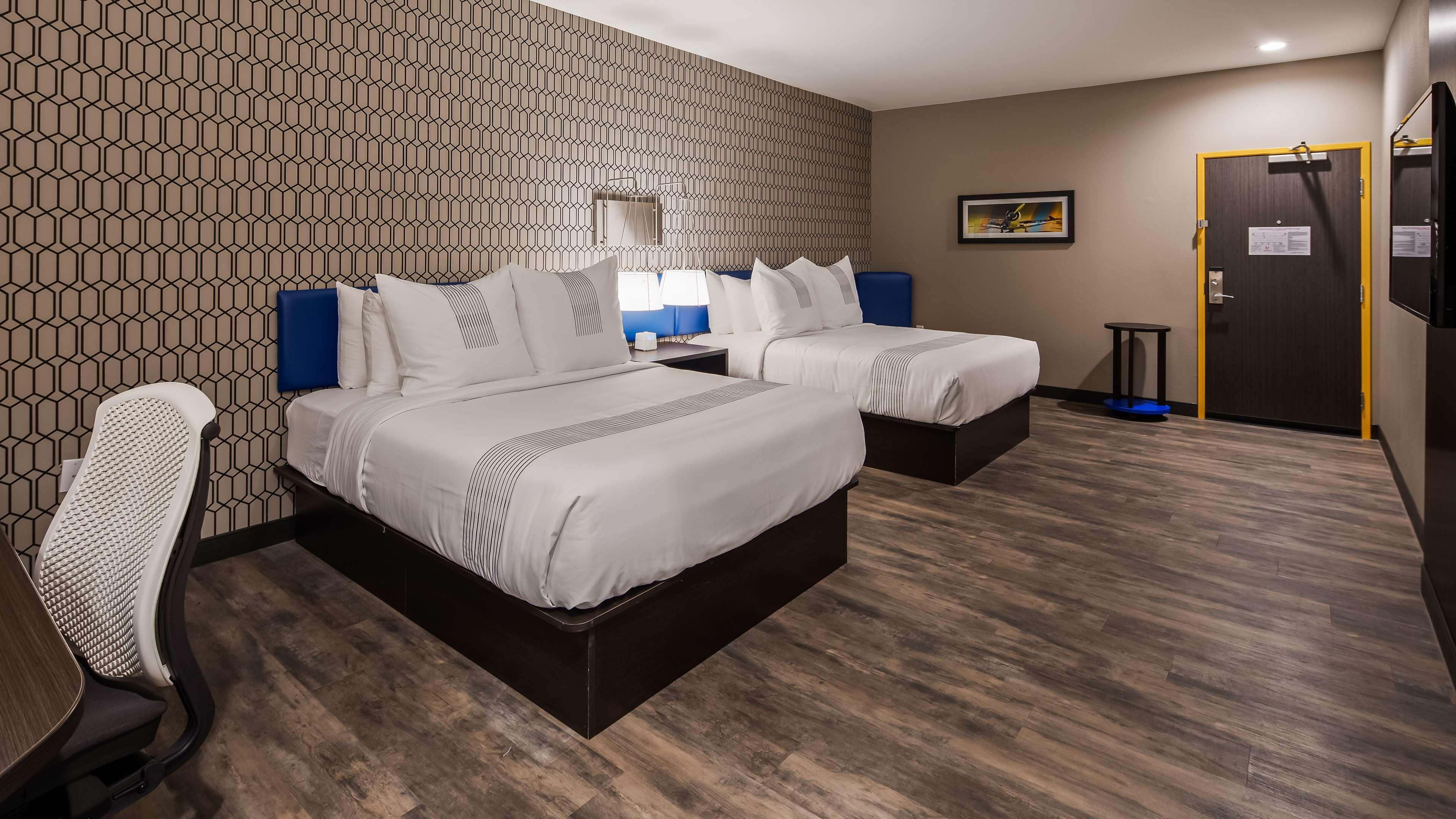 Glo Best Western Tulsa-Catoosa East Route 66 Exterior photo