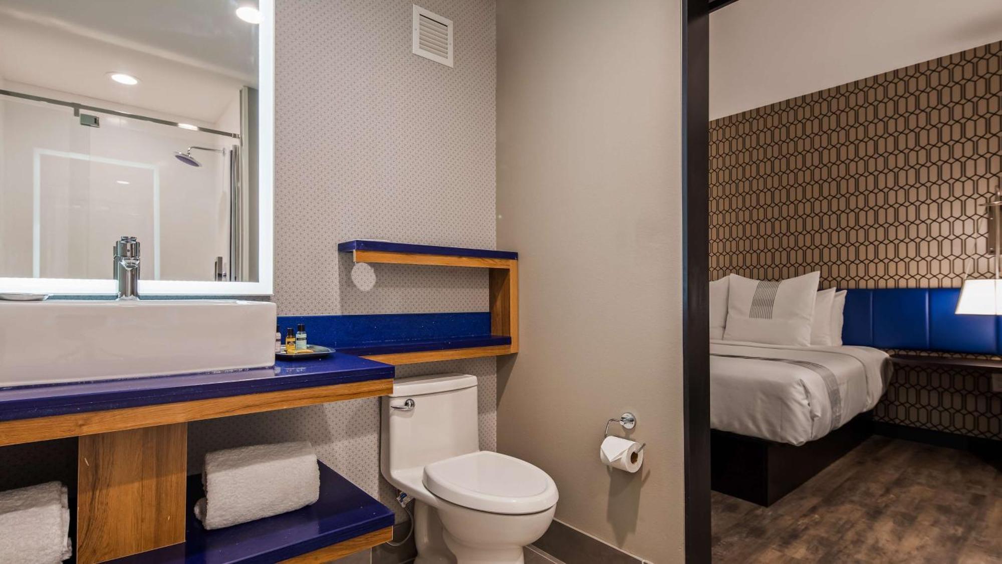 Glo Best Western Tulsa-Catoosa East Route 66 Exterior photo